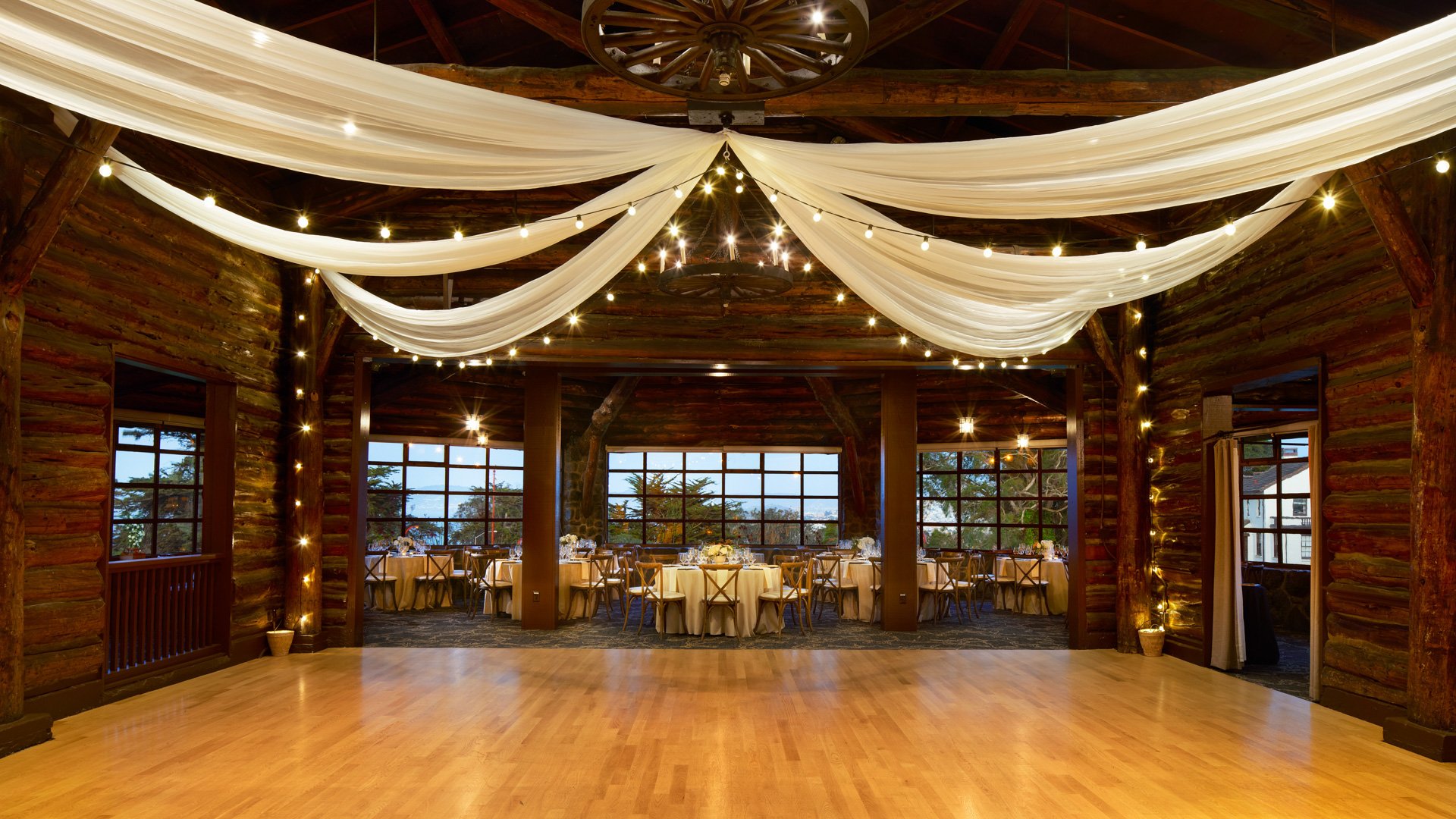 02 - Log Cabin - LOGC - Main Hall - Reception