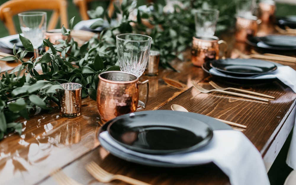 TableSetting-BlackPlates