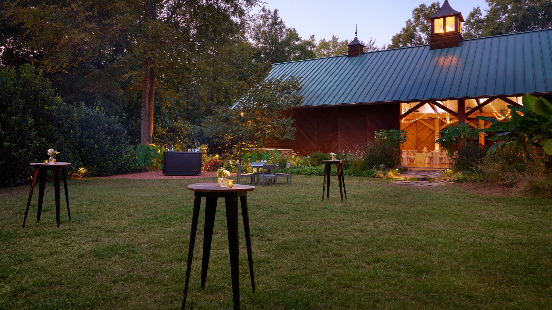 8 - Alexander Homestead by Wedgewood Weddings - Heritage Lawn - Cocktail Hour