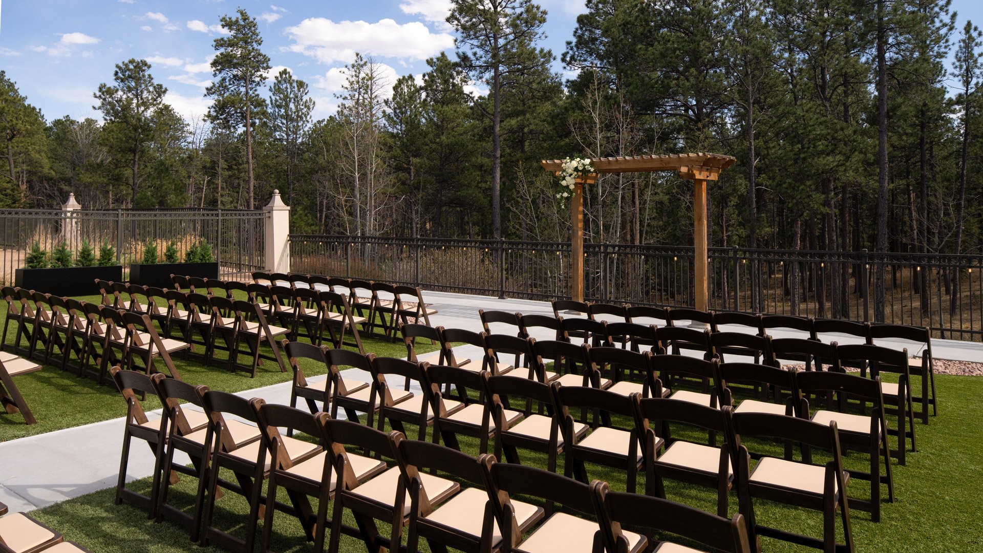 09 - Black Forest - BLAF - Forest Lawn - Ceremony