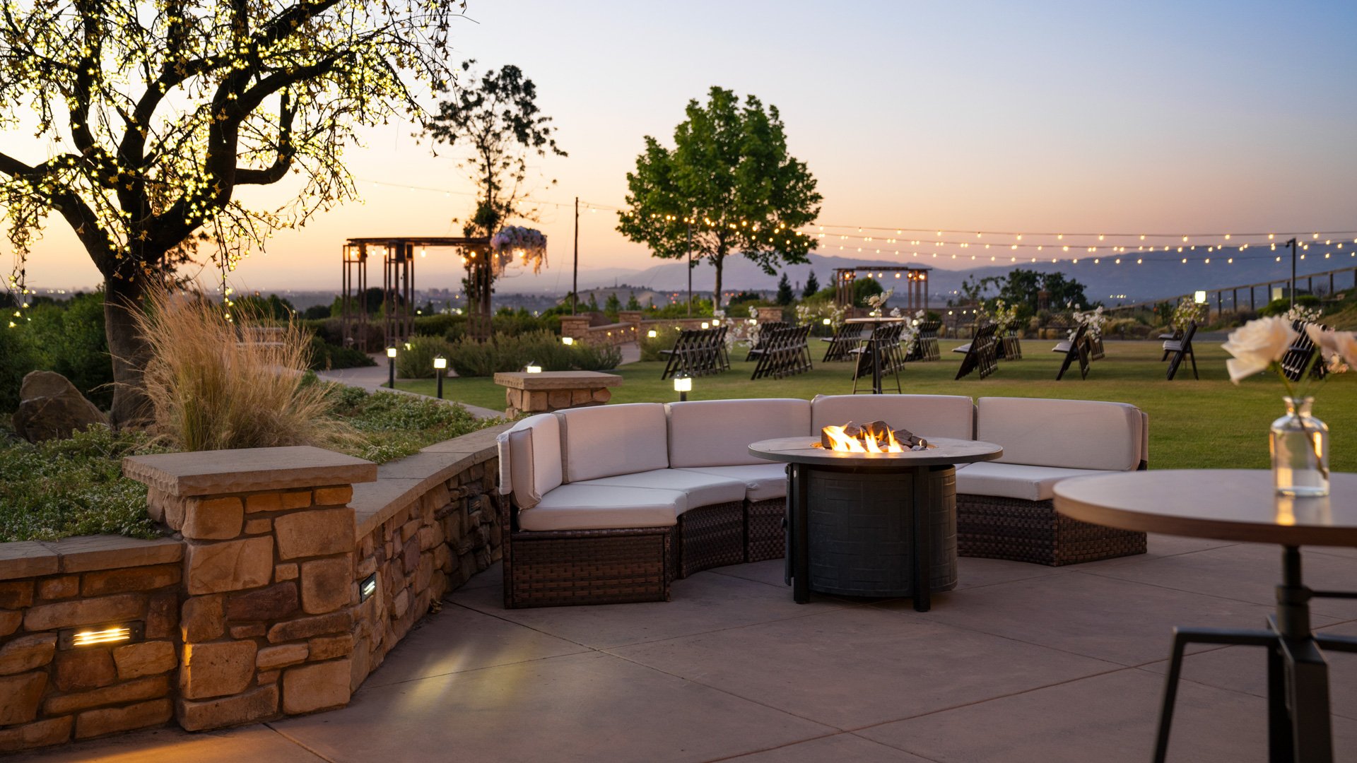 20 - Boulder Ridge - BORI - Cocktail Patio - Cocktail Hour