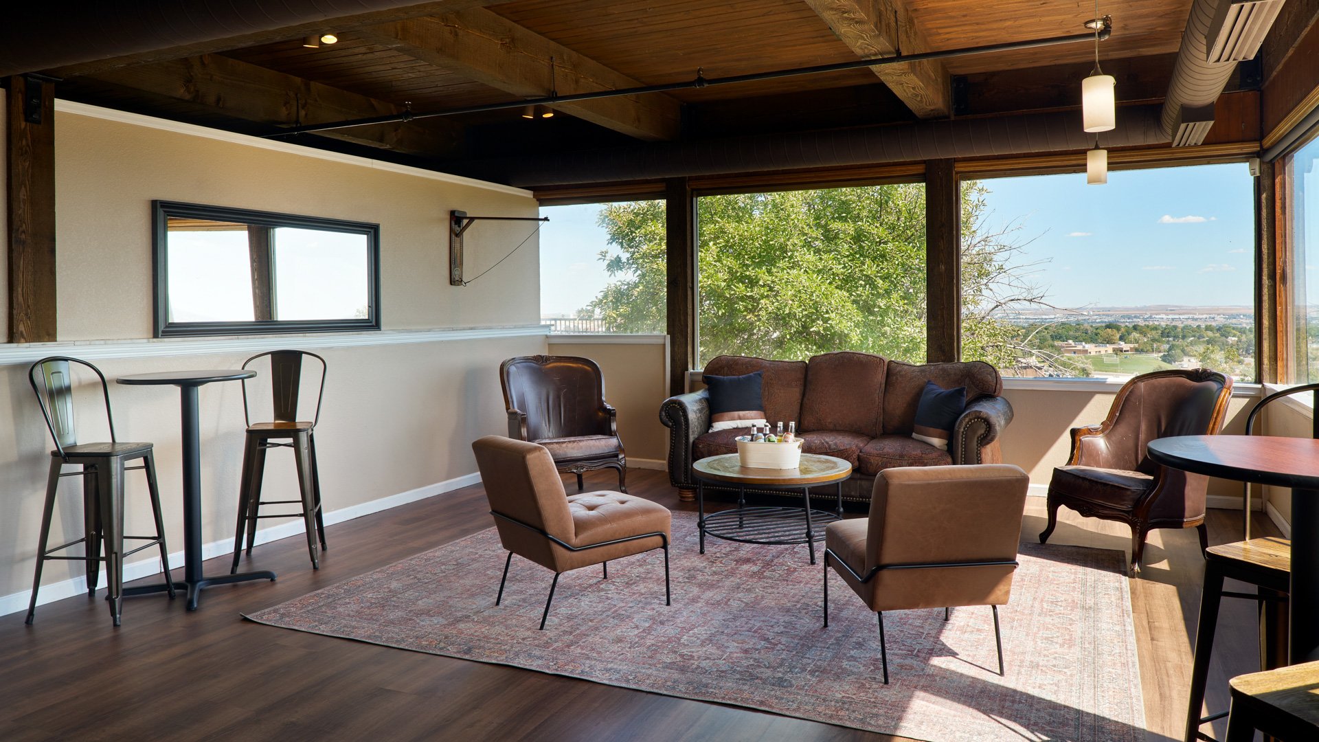 14 - Brittany Hill - BRIH - Skyline Bar - Cocktail Hour