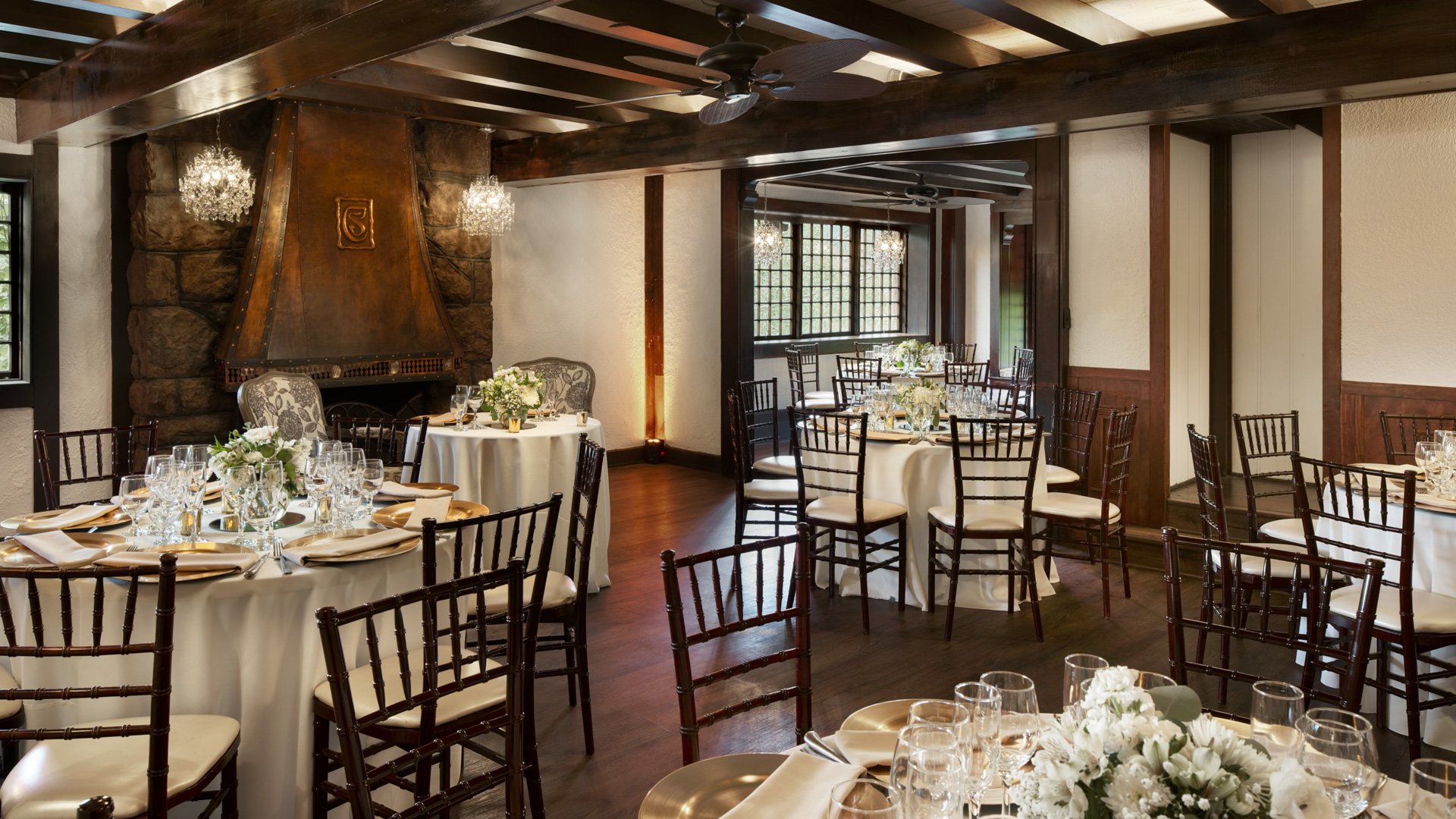 2 - Craftwood Peak - CRPK - Fireside Lodge - Reception