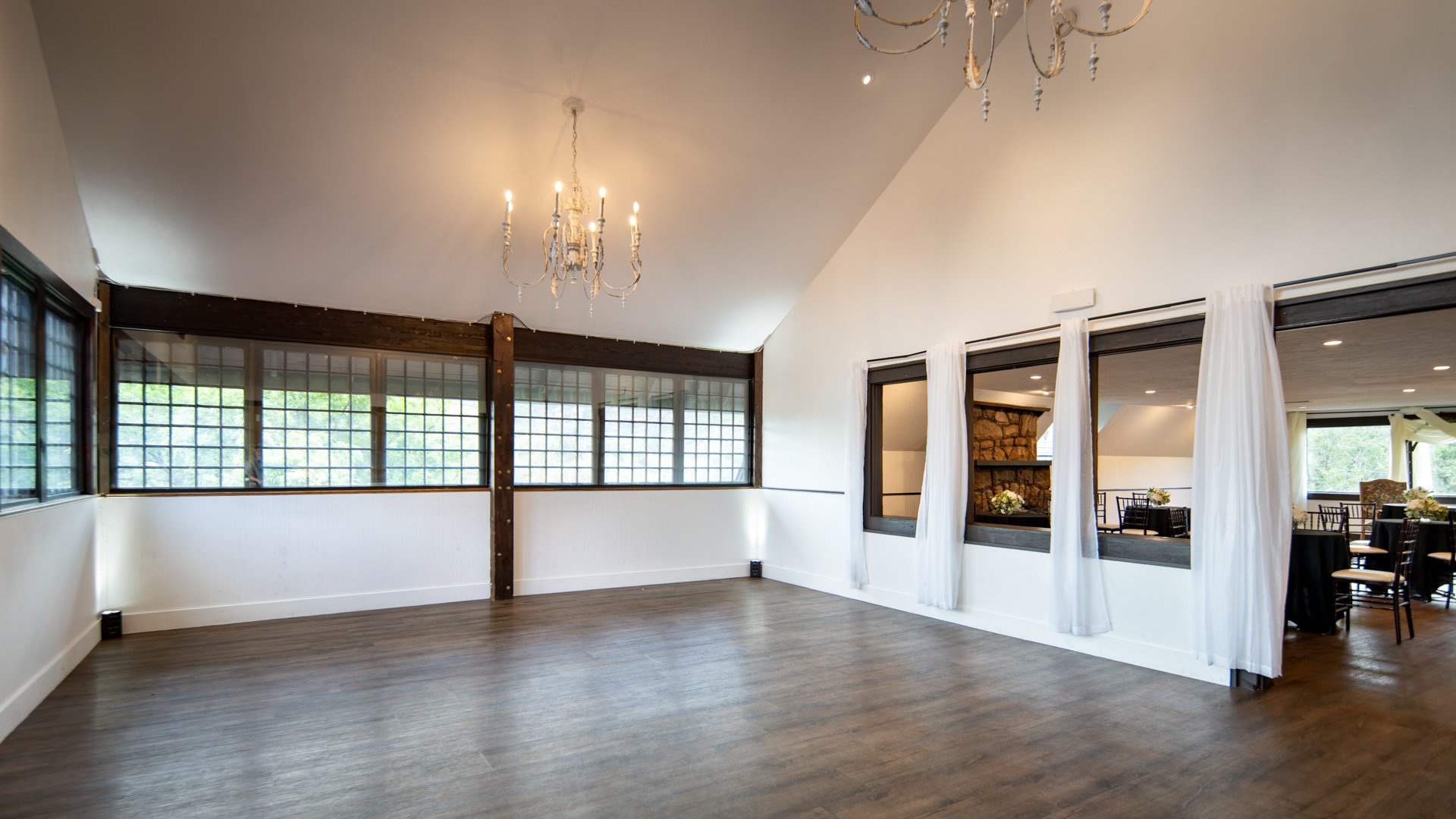 31 - Craftwood Peak - CRPK - Fireside Lodge - Reception Dance Floor