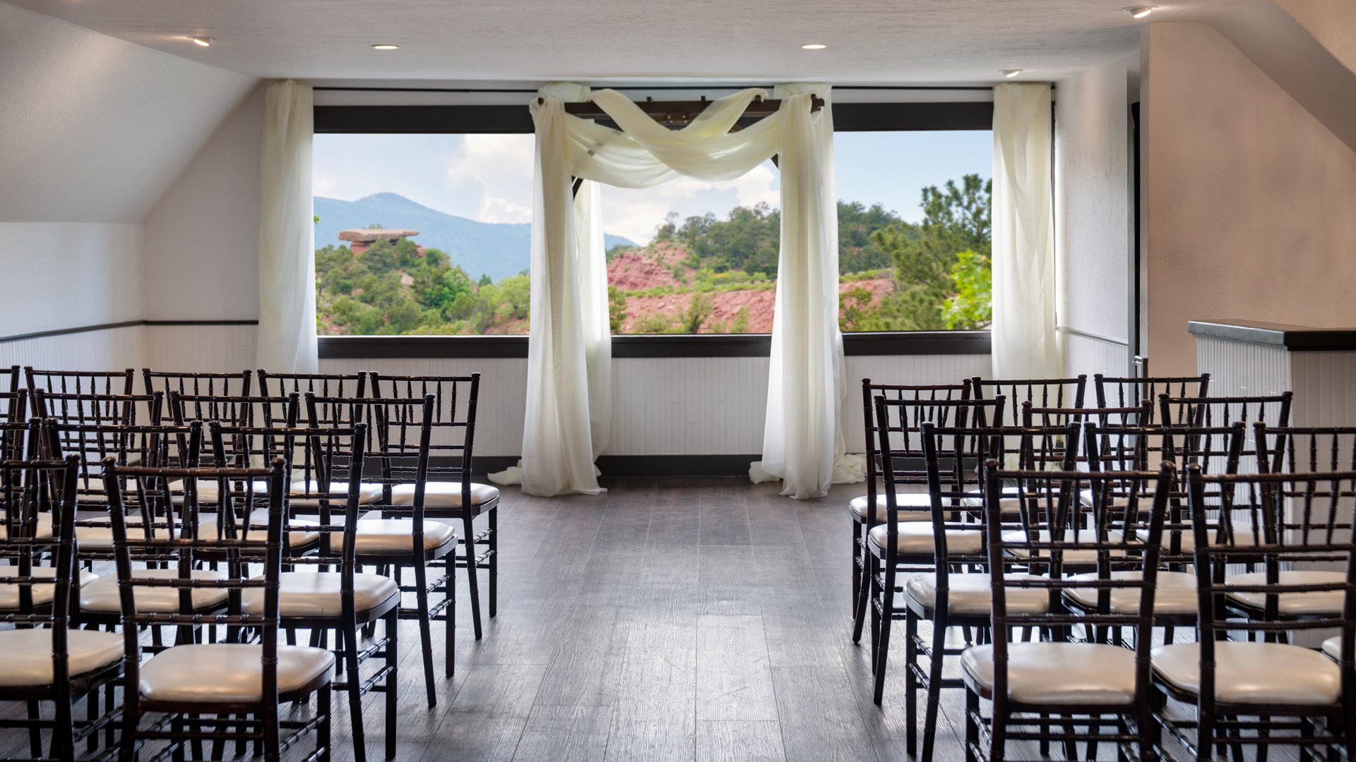 9 - Craftwood Peak - CRPK - Pikes Peak Room - Indoor Ceremony