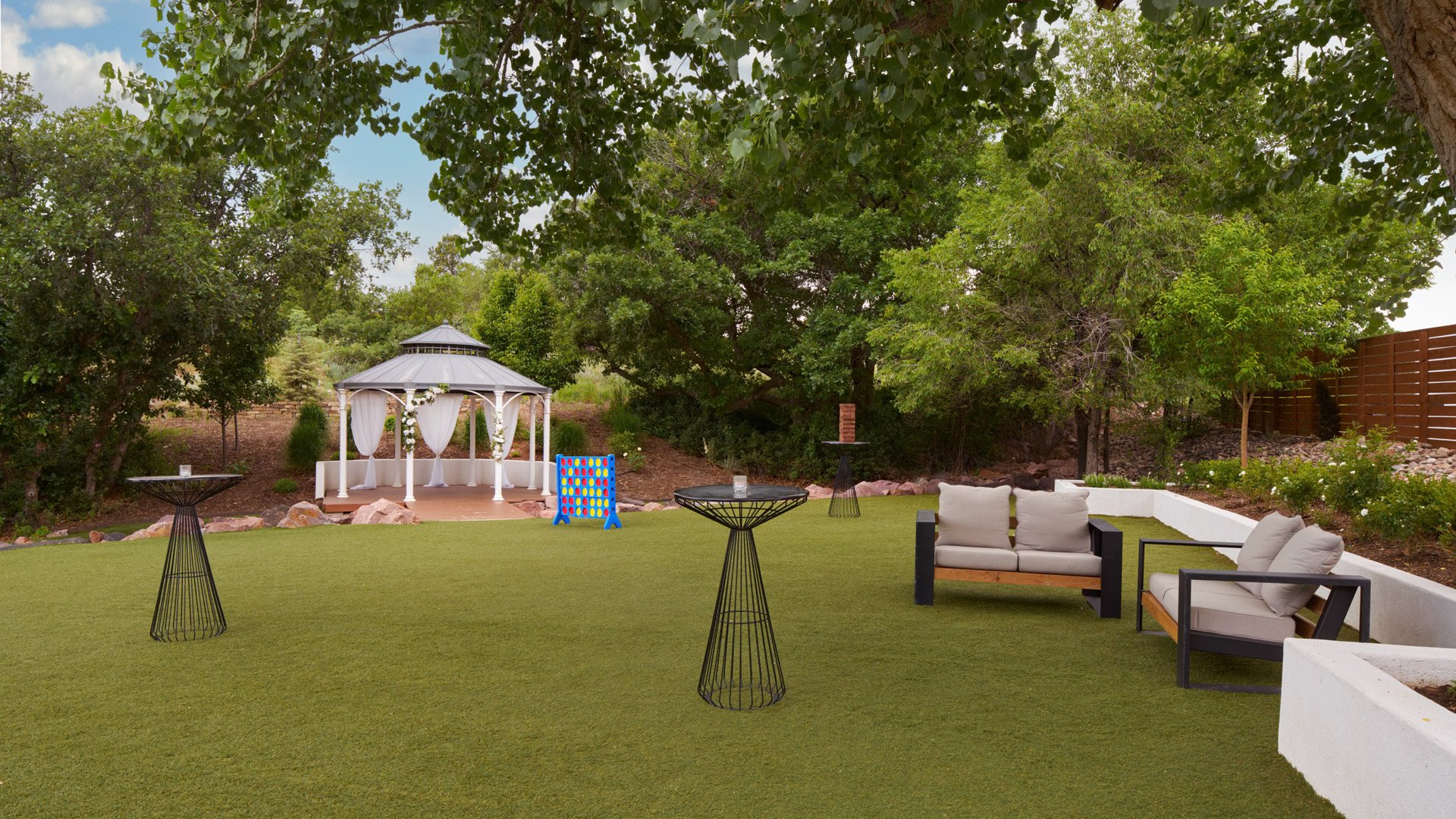 16 - Creekside Terrace - CRET - Fireside Courtyard - Cocktail Hour