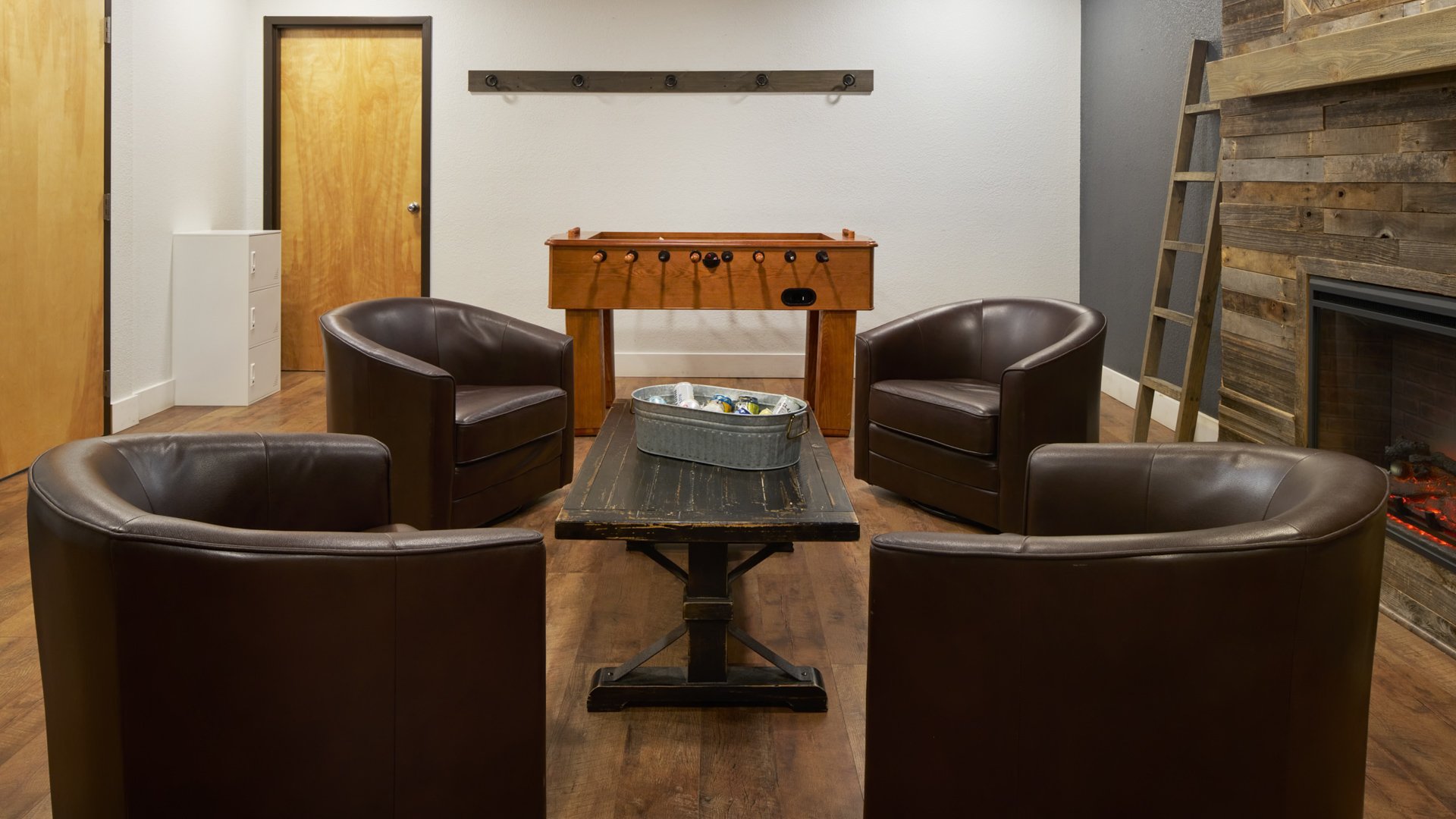 20 - Creekside Terrace - CRET - The Lounge - Get Ready Suite