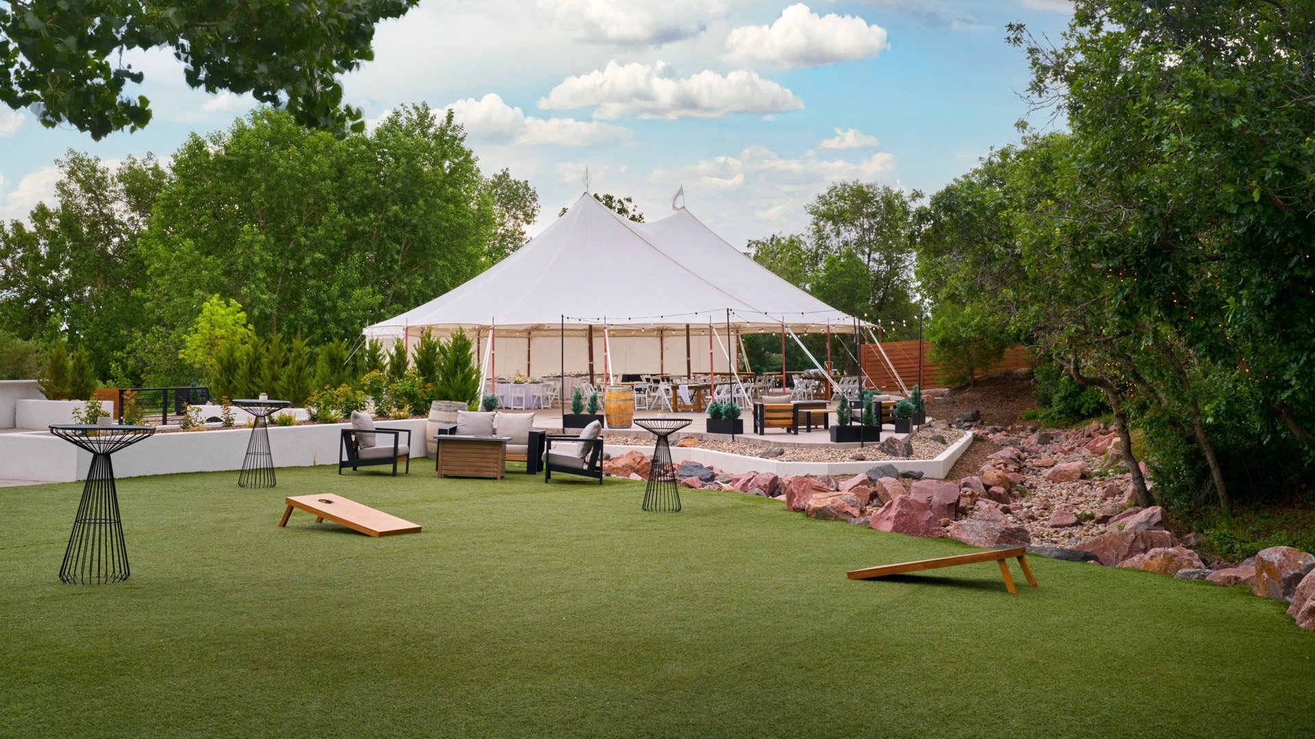 8 - Creekside Terrace - CRET - Fireside Courtyard - Cocktail Hour