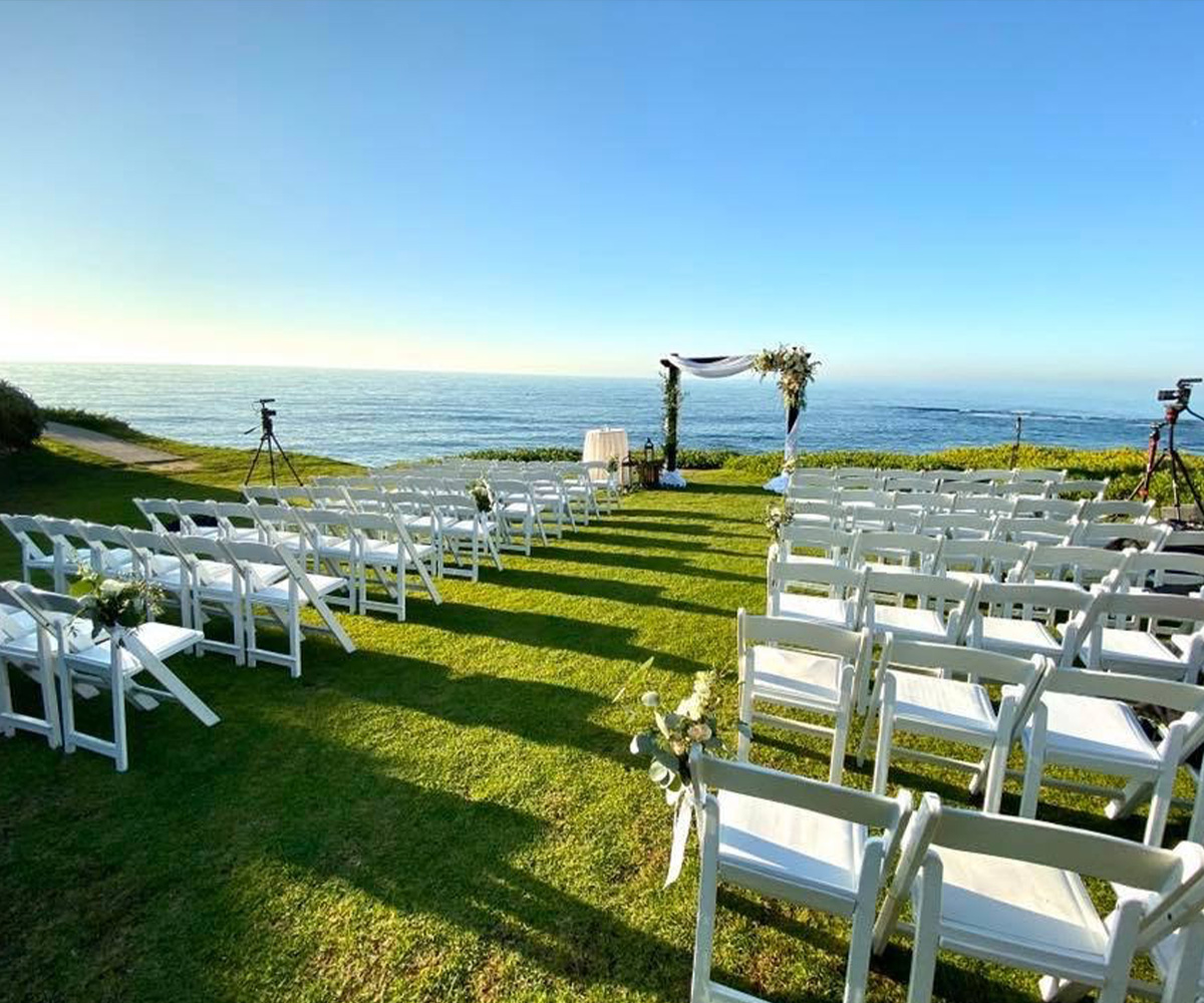 Wedding bowl beach ceremony - Cuvier Club by Wedgewood Weddings