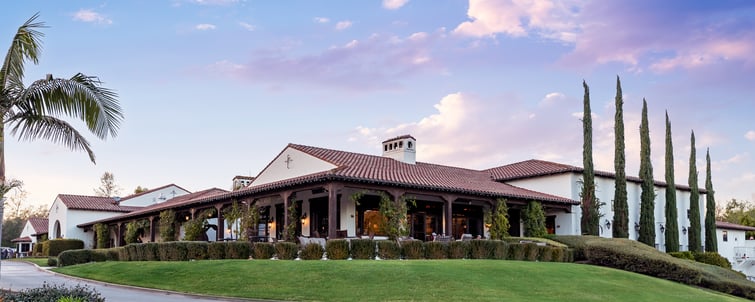 Cocktail hour at Fallbrook Estate by Wedgewood Weddings
