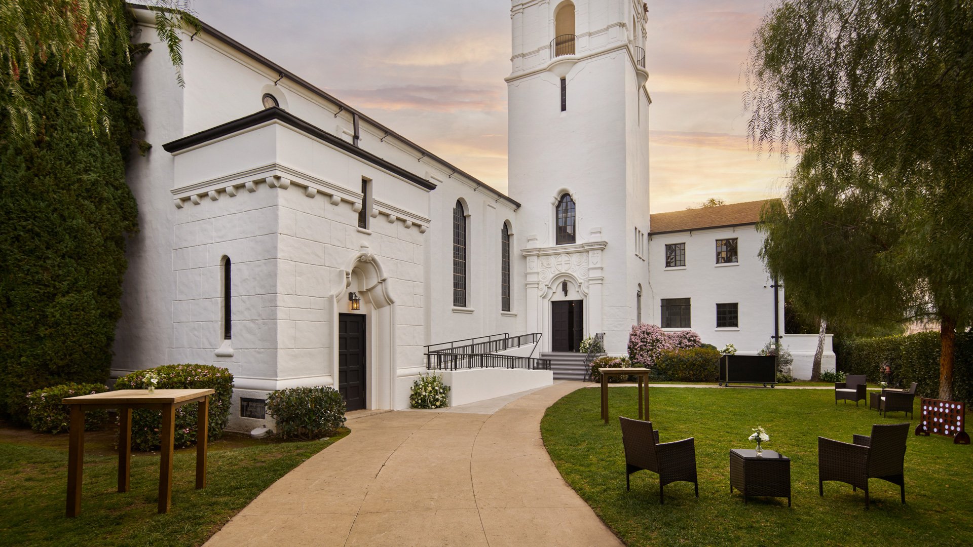21 - Fillmore Chapel - FICH - Belltower Lawn - Cocktail