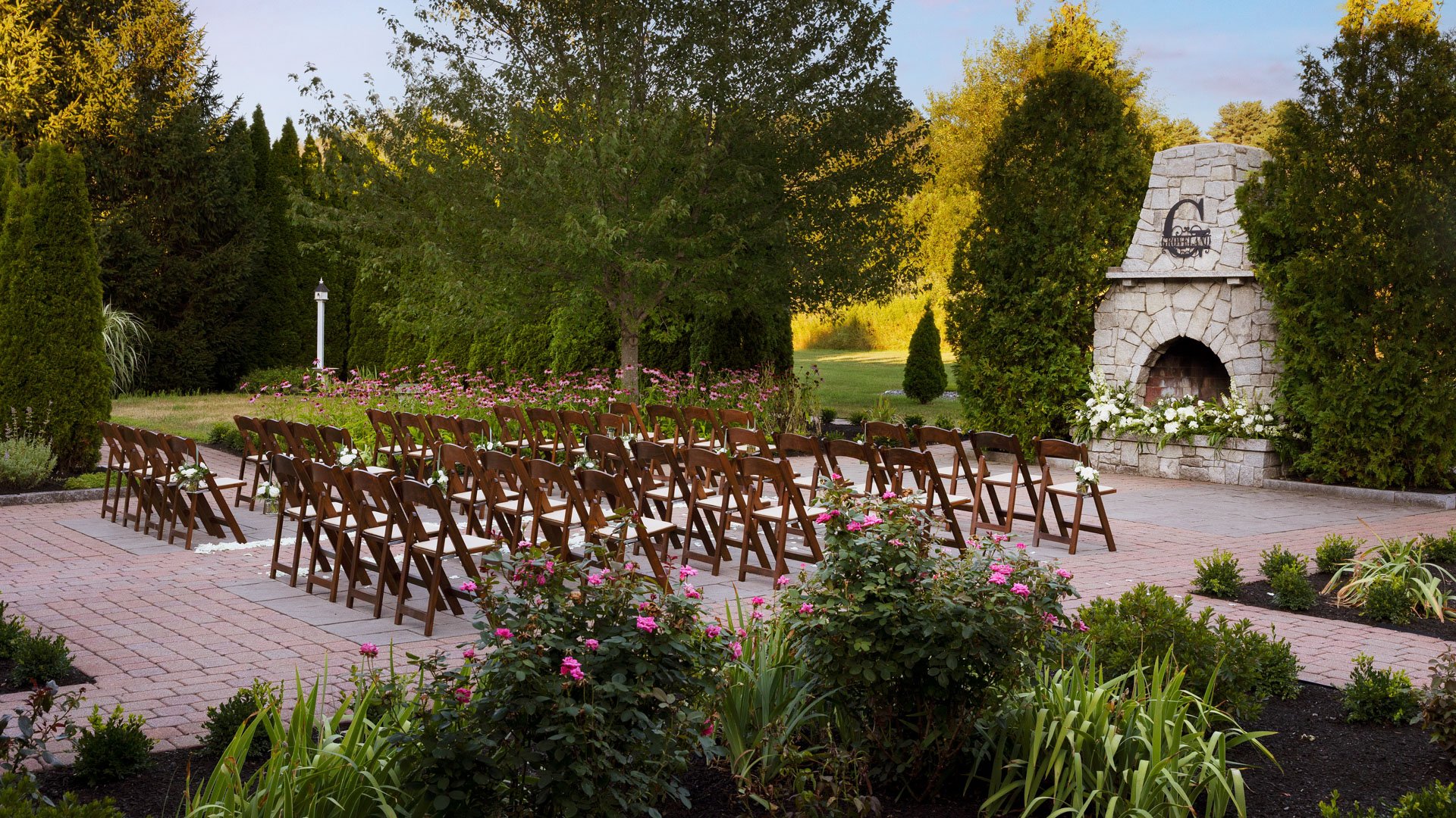 15 - Groveland Fairways - GROV - Hearthside Patio - Ceremony