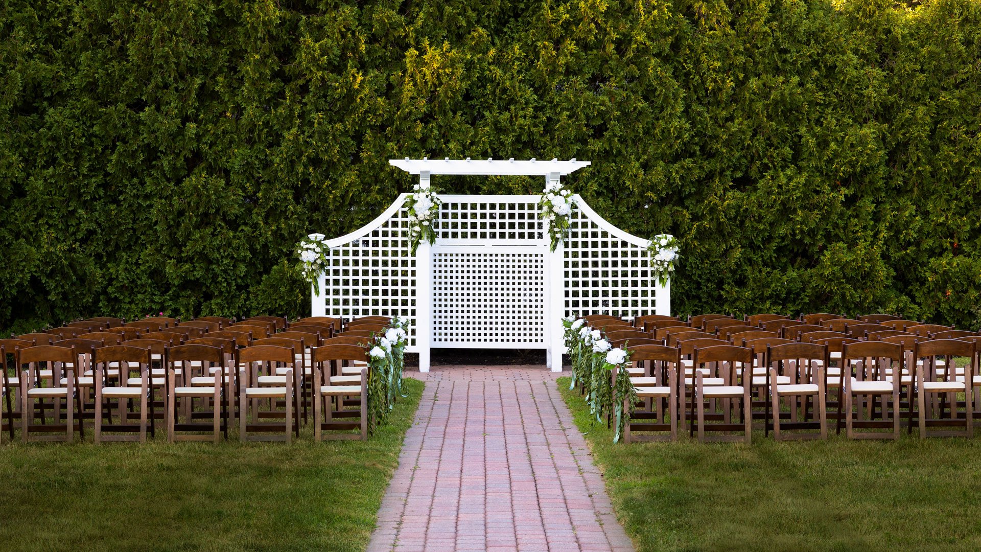 3 - Groveland Fairways - GROV - Terrace Garden - Ceremony