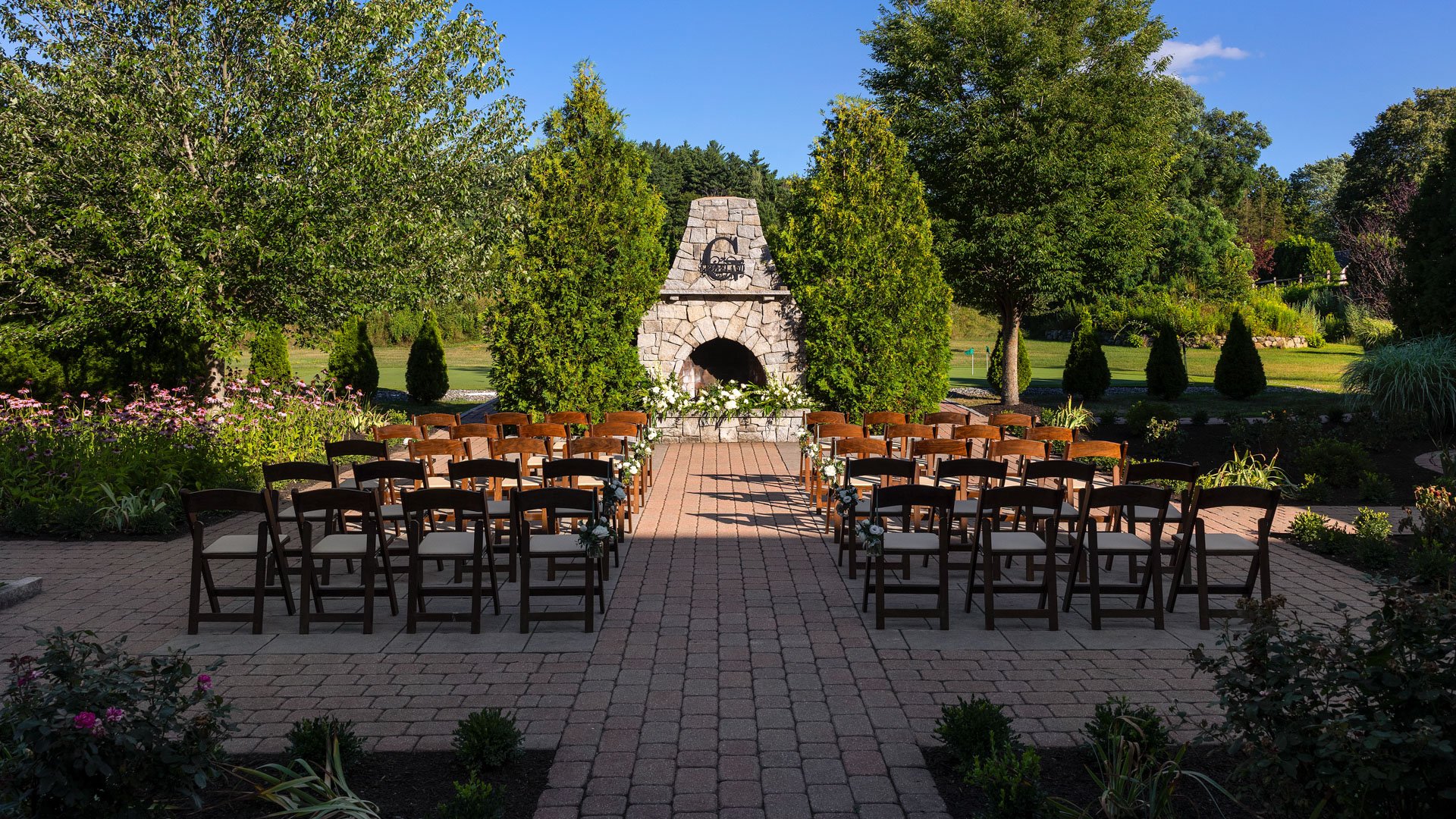 32 - Groveland Fairways - GROV - Hearthside Patio - Ceremony