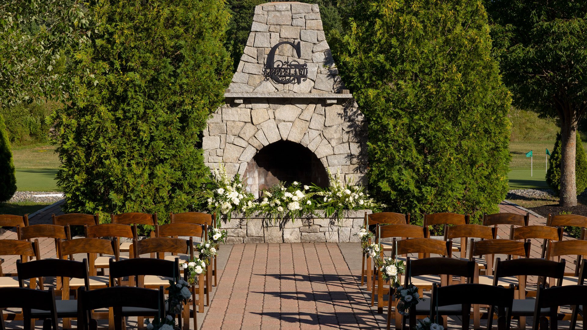 33 - Groveland Fairways - GROV - Hearthside Patio - Ceremony
