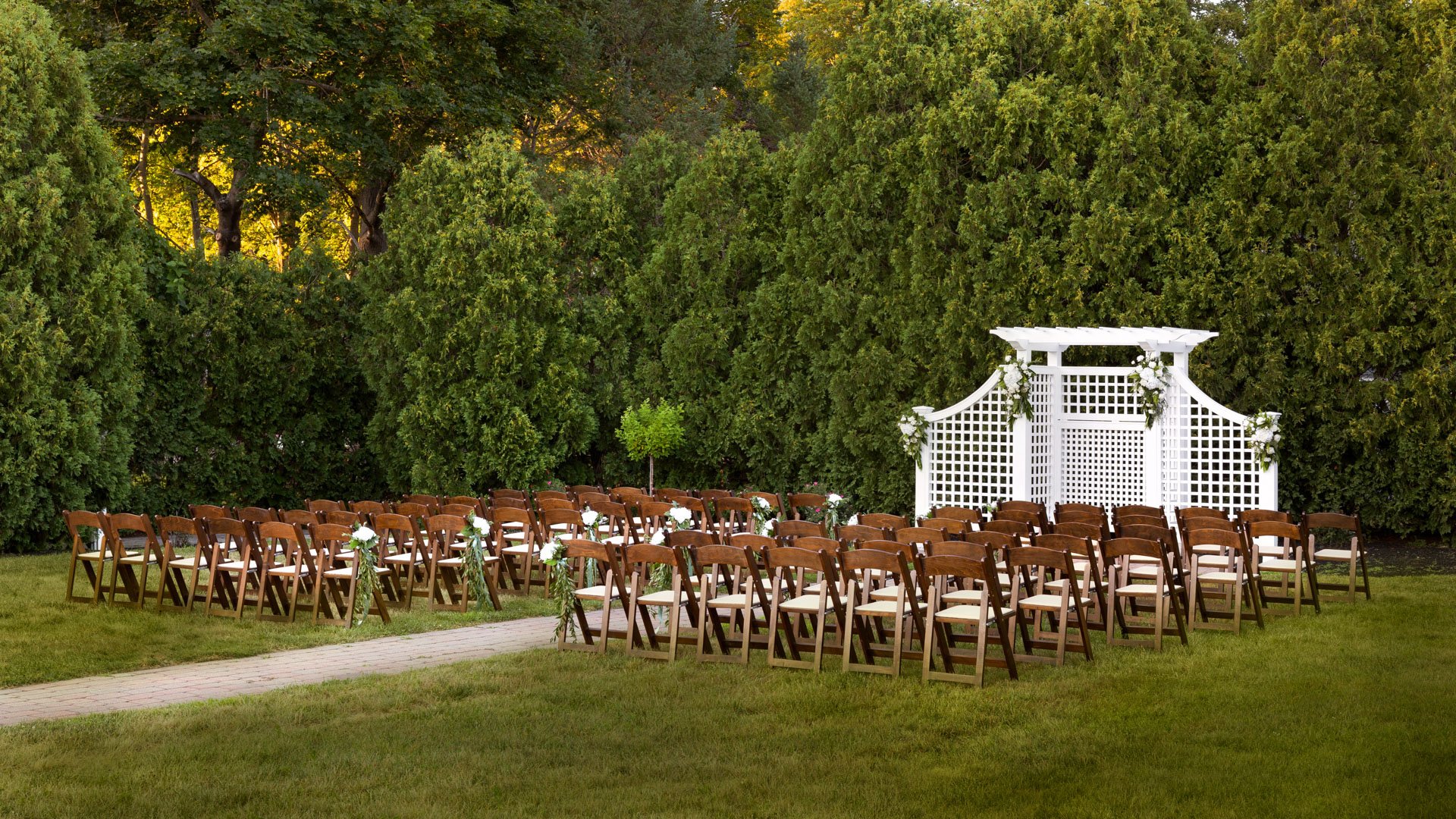 9 - Groveland Fairways - GROV - Terrace Garden - Ceremony