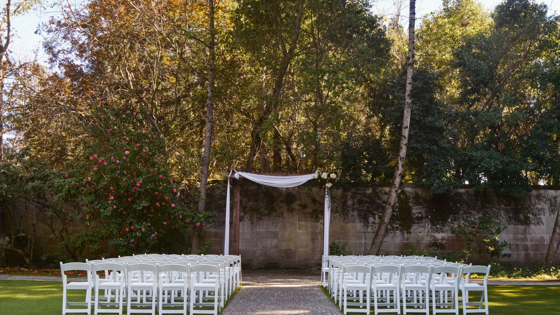 18 - Hacienda de las Flores - HACI - Pavilion Ceremony - Wall Facing