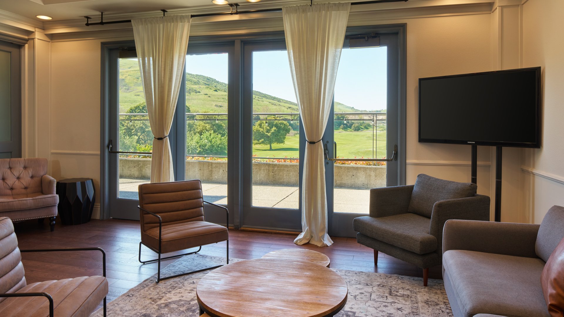 18 - Hiddenbrooke Hills - HIHI - The Lounge - Get Ready Suite