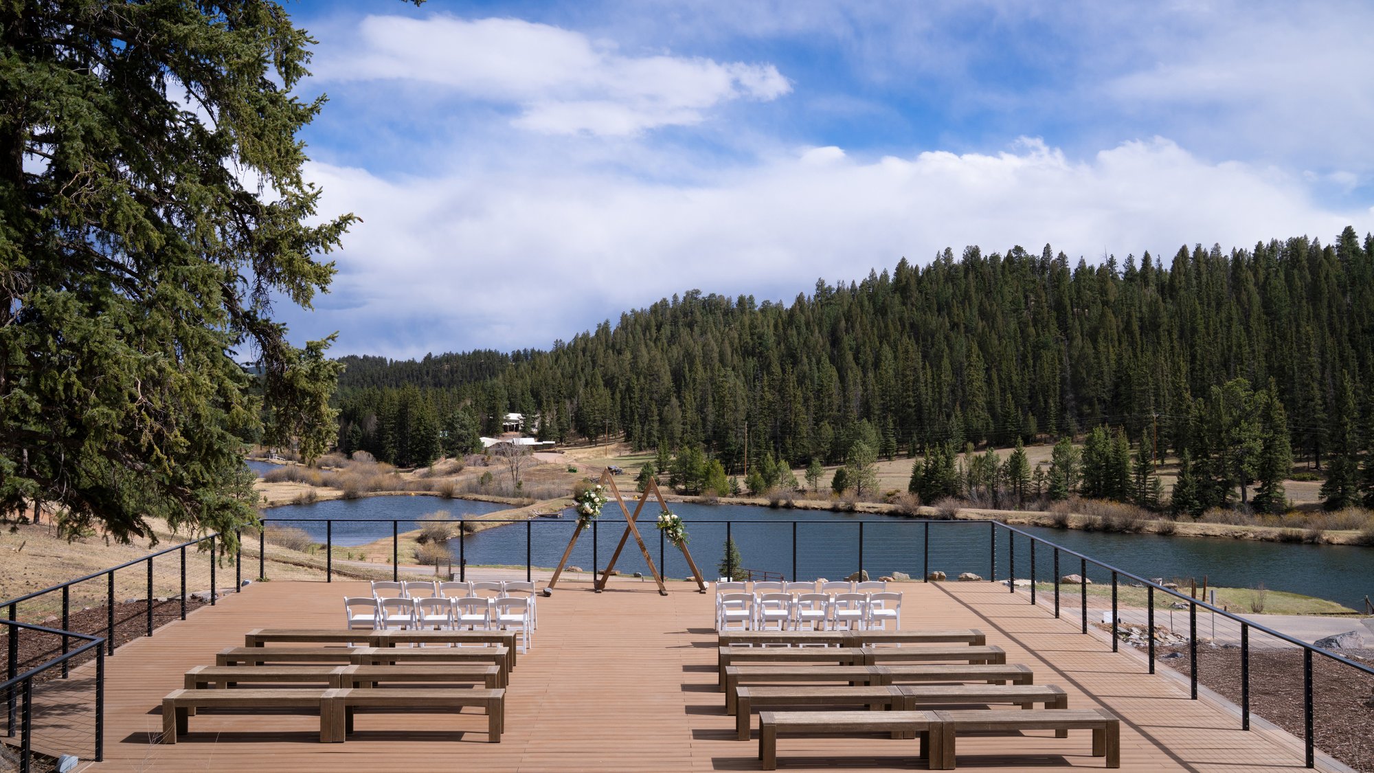 01 - Mountain View Ranch - Lakeview - MTVR  - Lakeview Ceremony Deck - Ceremony