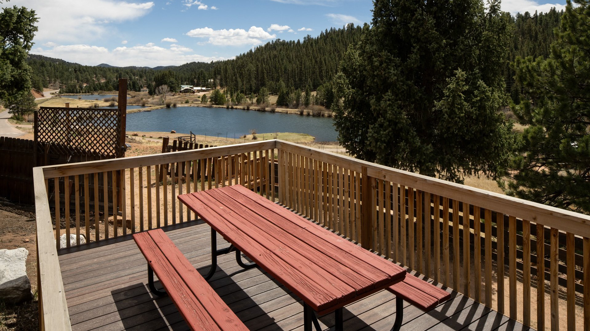 31 - Mountain View Ranch - Willows - MTVR - Gold Nugget Cabin - Get Ready Suite