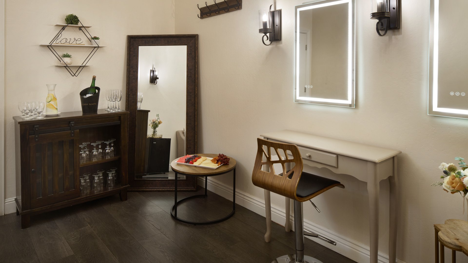 15 -  - Wedding Suite - Get Ready Suite