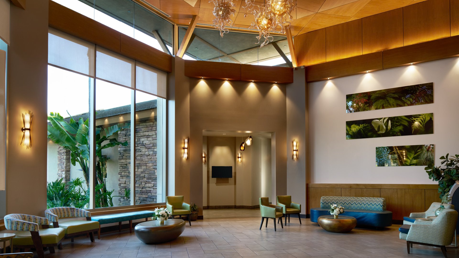 17 - Rio Hondo - RIOH - Lobby Entrance - Lobby