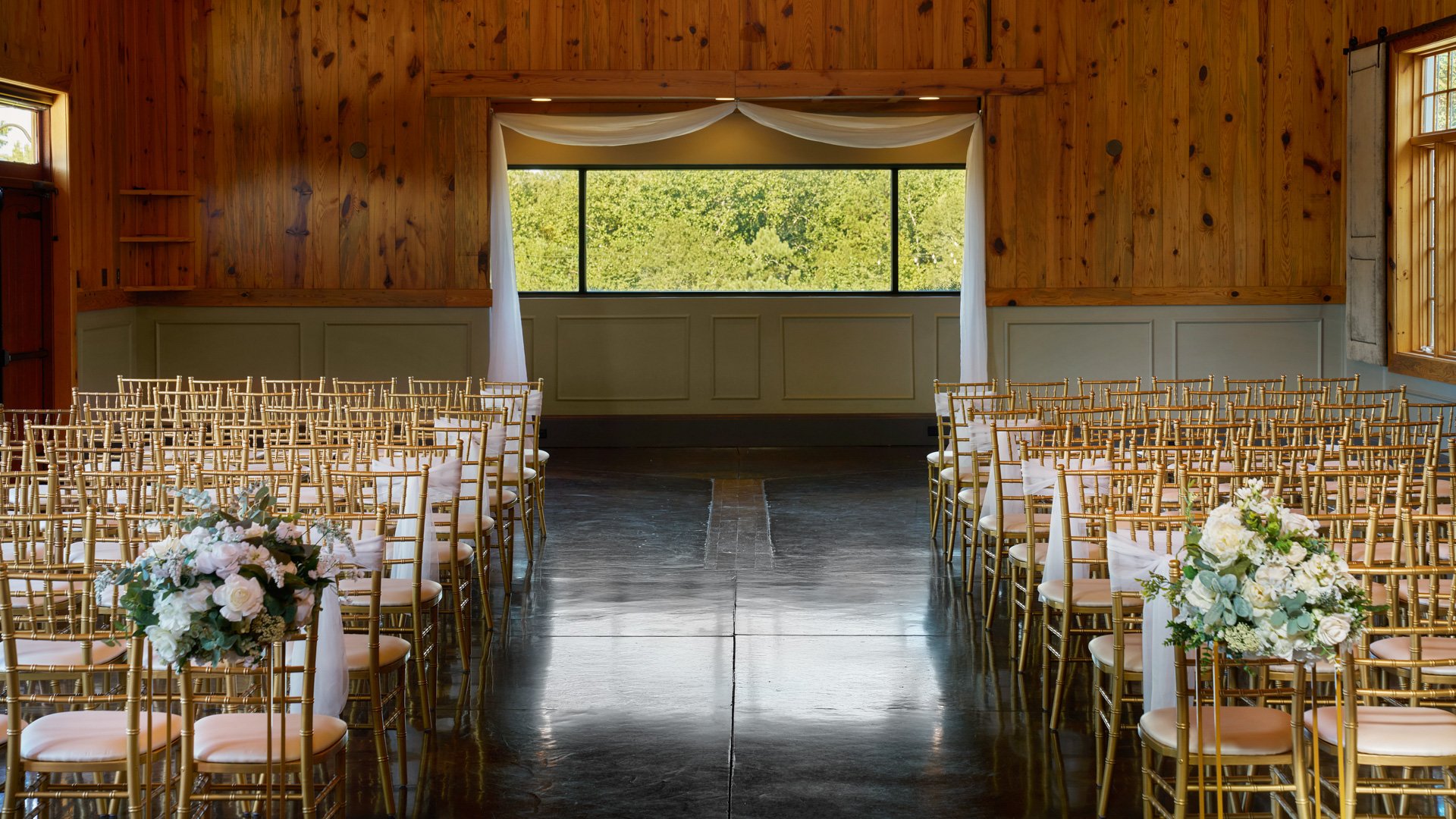 18 - Spinning Leaf - SPIN - Grand Hall - Indoor Ceremony