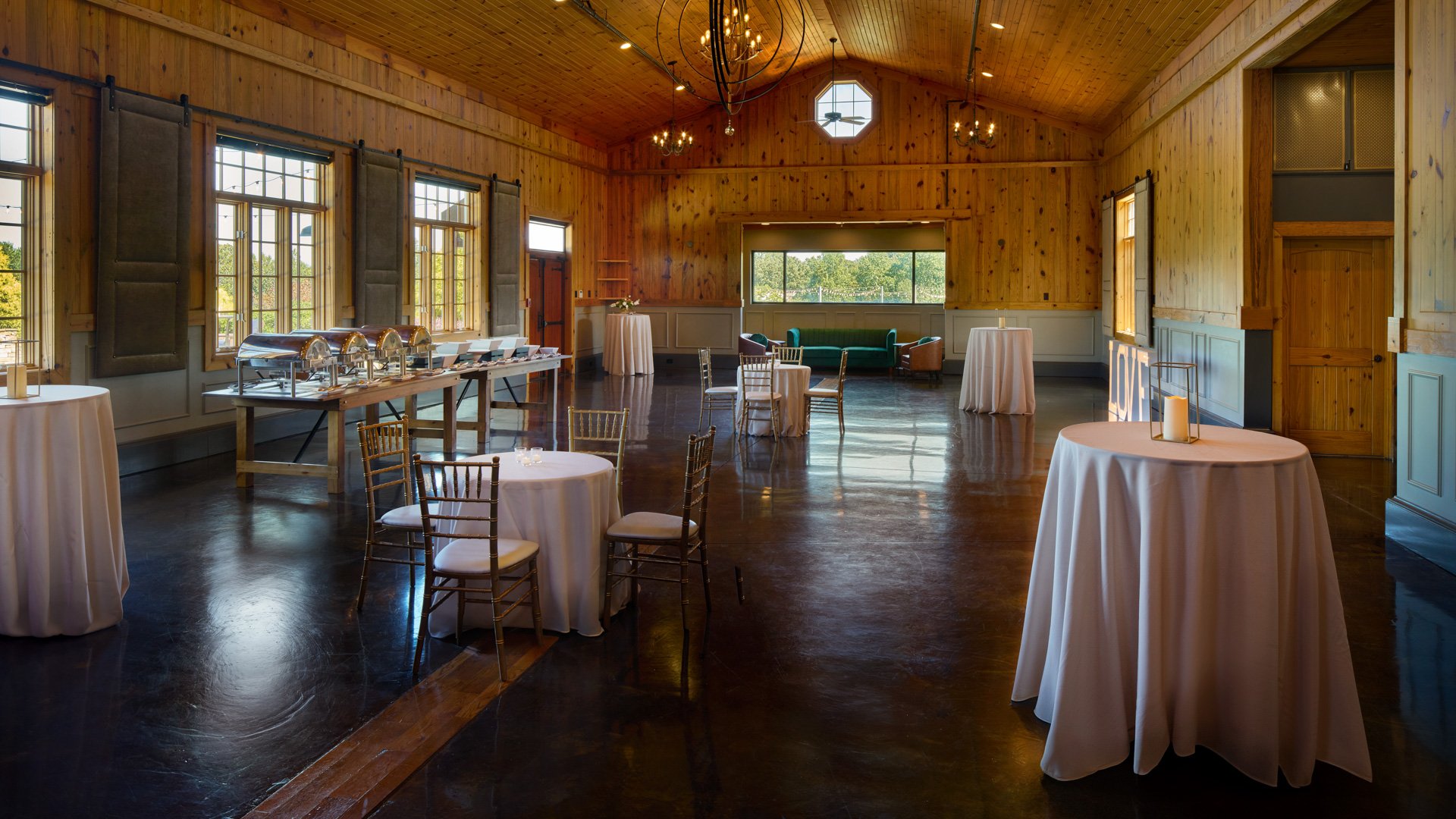 22 - Spinning Leaf - SPIN - Grand Hall - Cocktail Hour