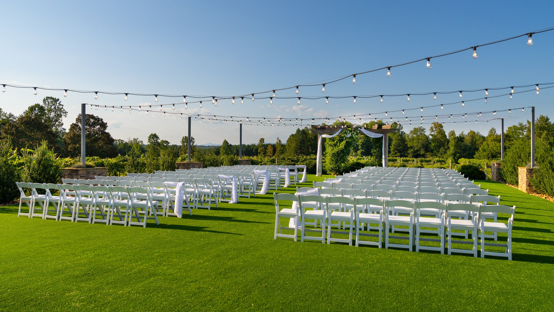 30 - Spinning Leaf - SPIN - Vineyard Garden - Ceremony
