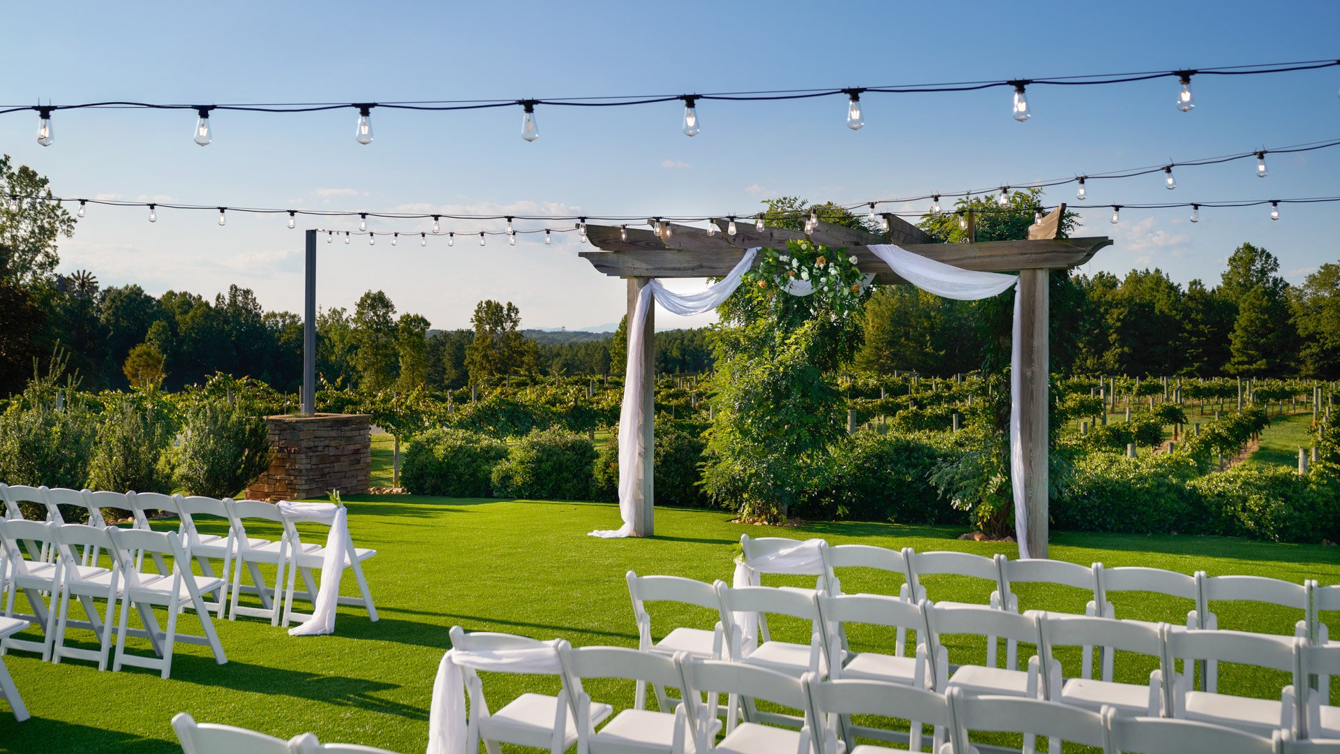31 - Spinning Leaf - SPIN - Vineyard Garden - Ceremony