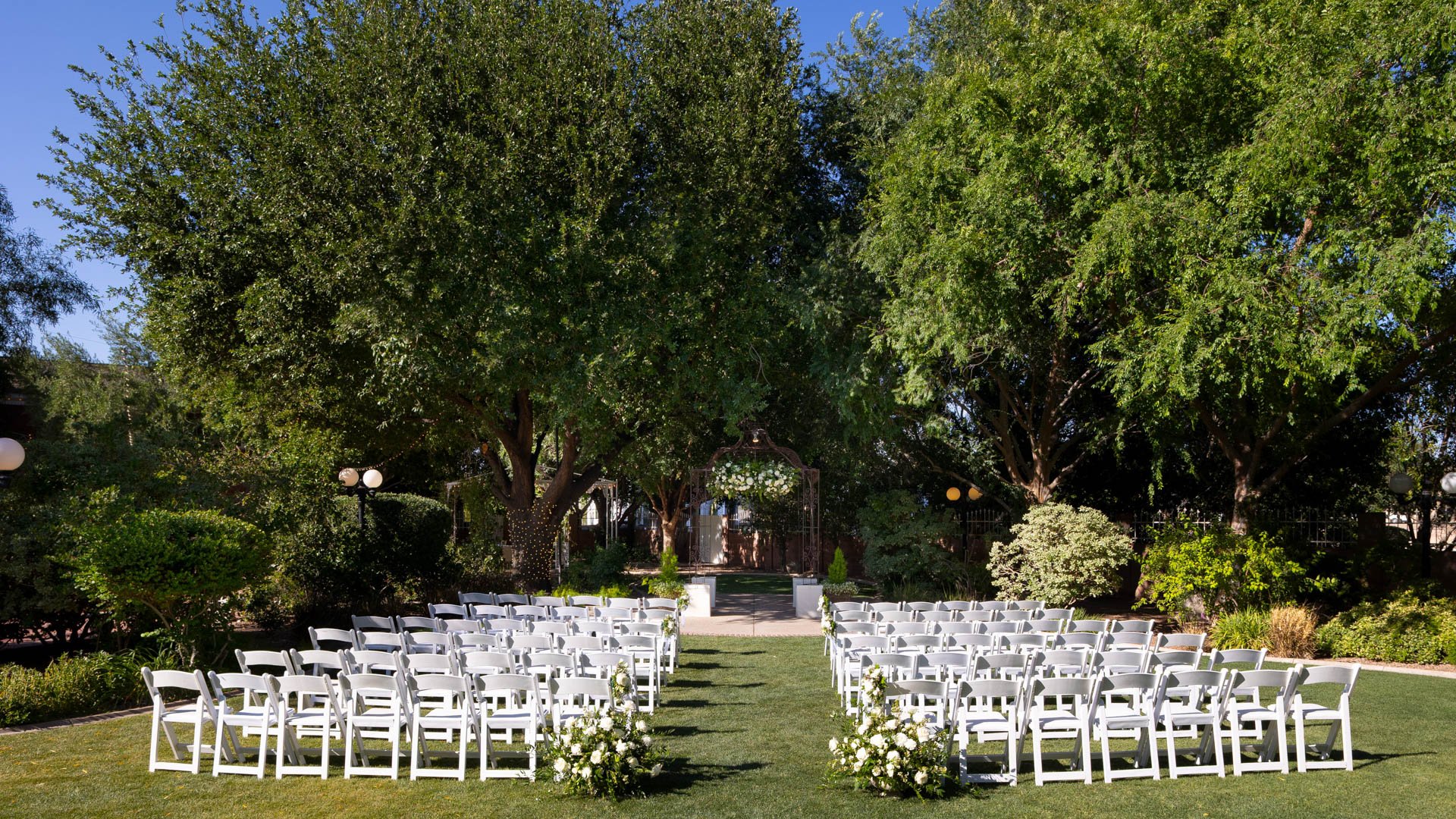 13 - Stonebridge Manor - STOB - Manor Courtyard Lawn - Ceremony_
