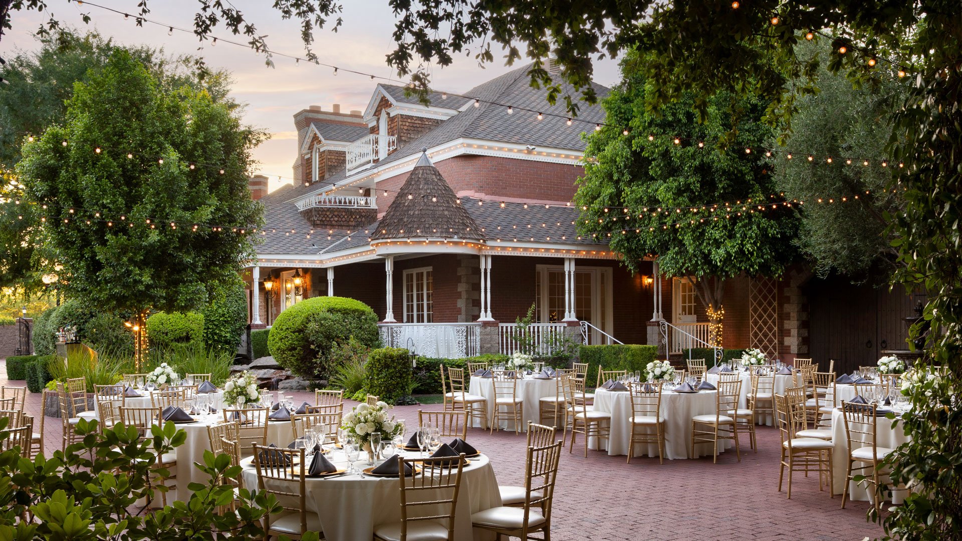 27 - Stonebridge Manor - STOB - Manor Courtyard - Outdoor Reception