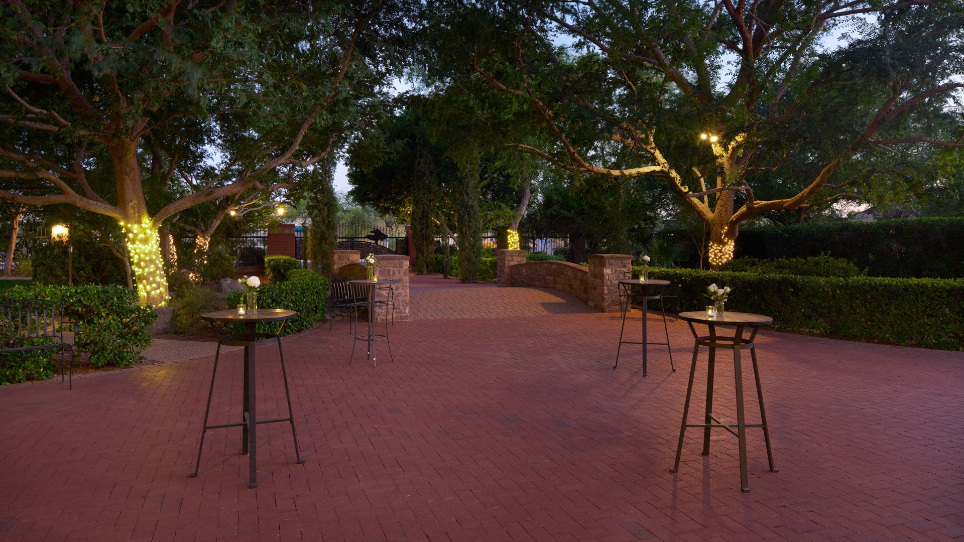 36 - Stonebridge Manor - STOB - Manor Courtyard - Cocktail Hour