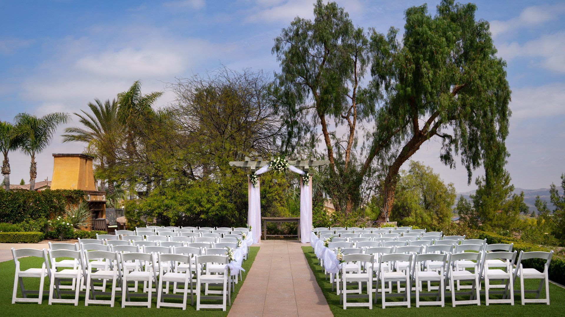 3 - The Retreat - RETR - Terrace Lawn - Ceremony