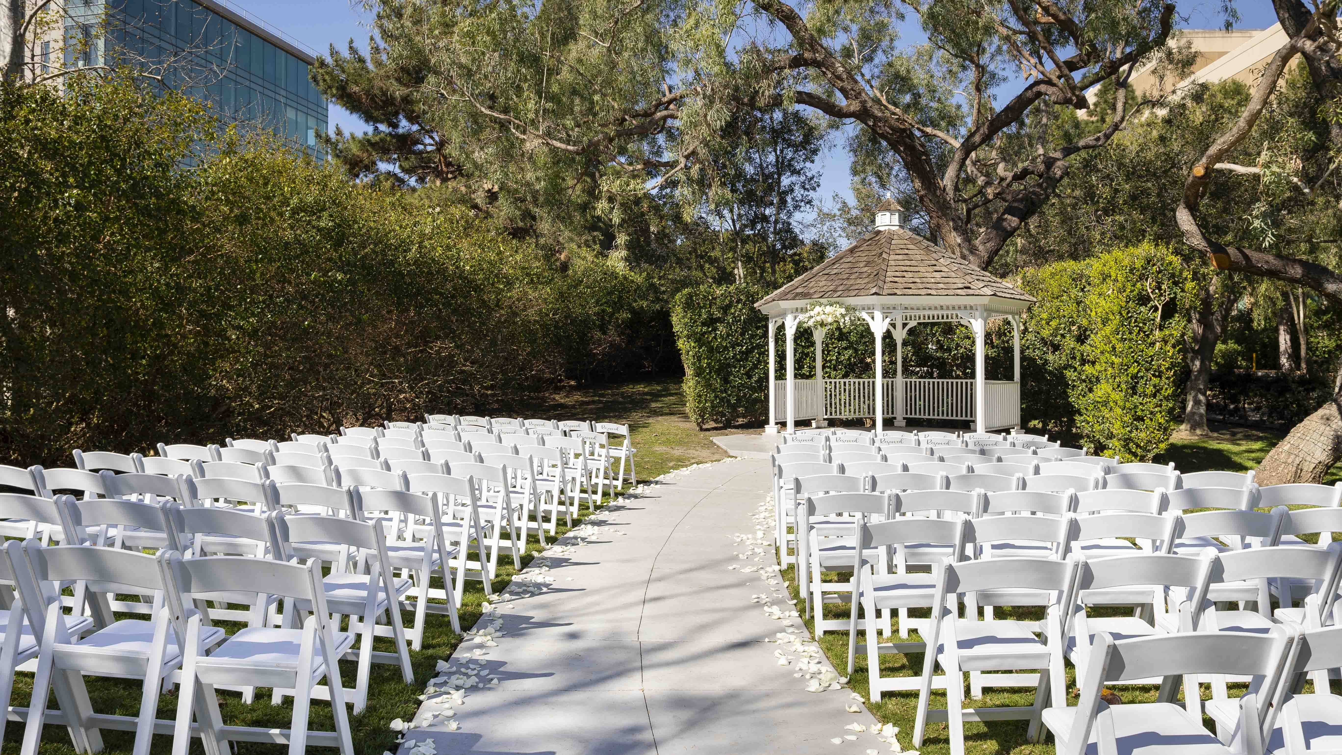 1 - University Club - UCI - Gazebo Lawn - Ceremony