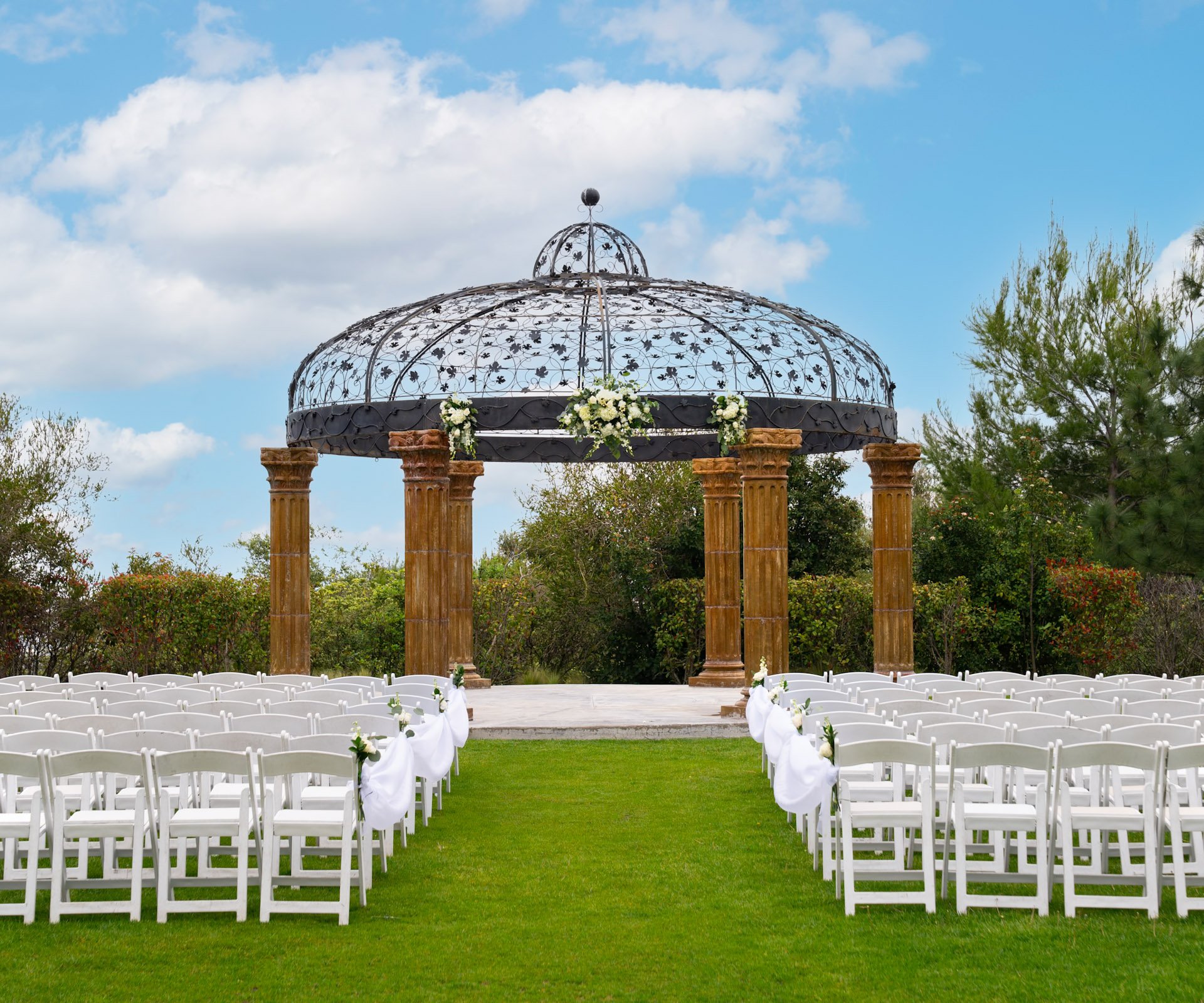 1 - Vellano Estate - VELL - Rotunda - Ceremony- Listing Page