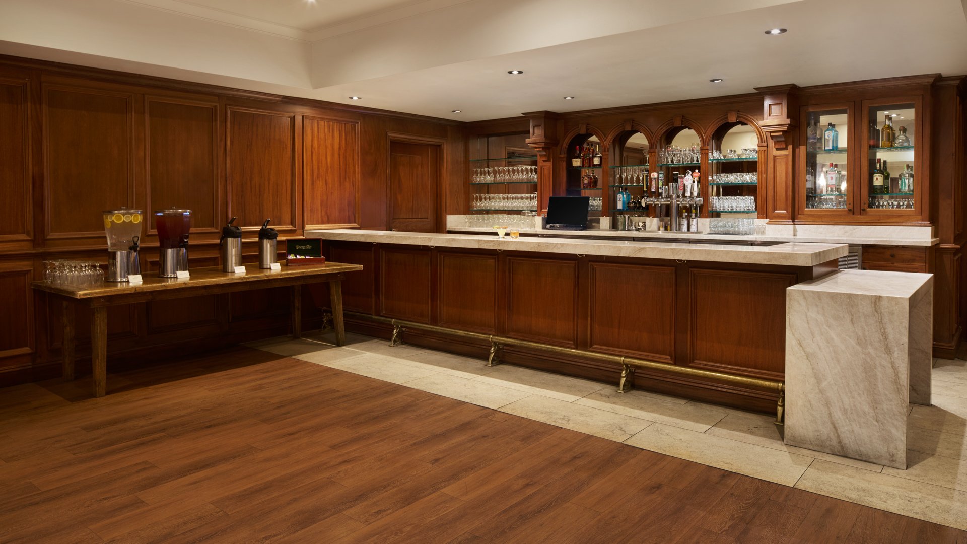 15 - Winchester Vista - WINC - Pub - Bar detail