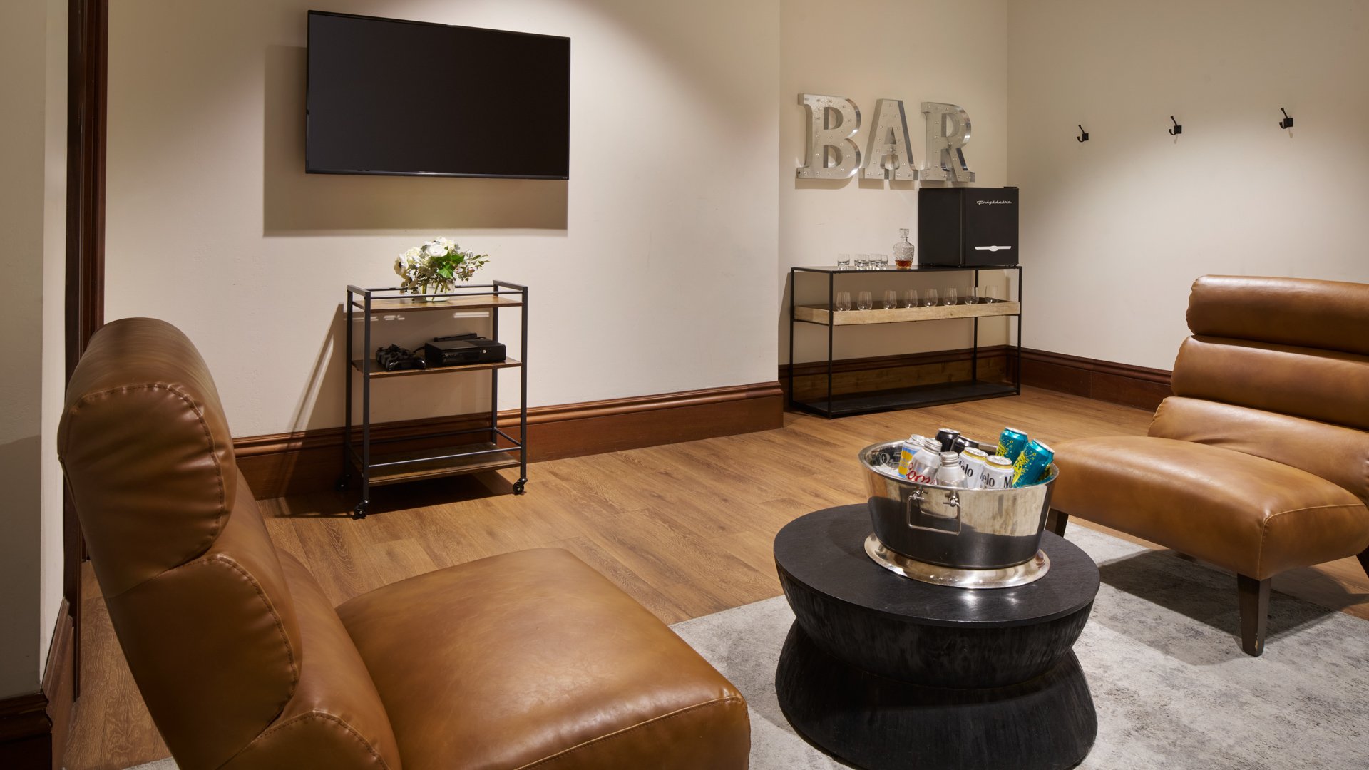 17 - Winchester Vista - WINC - The Lounge - Get Ready Suite