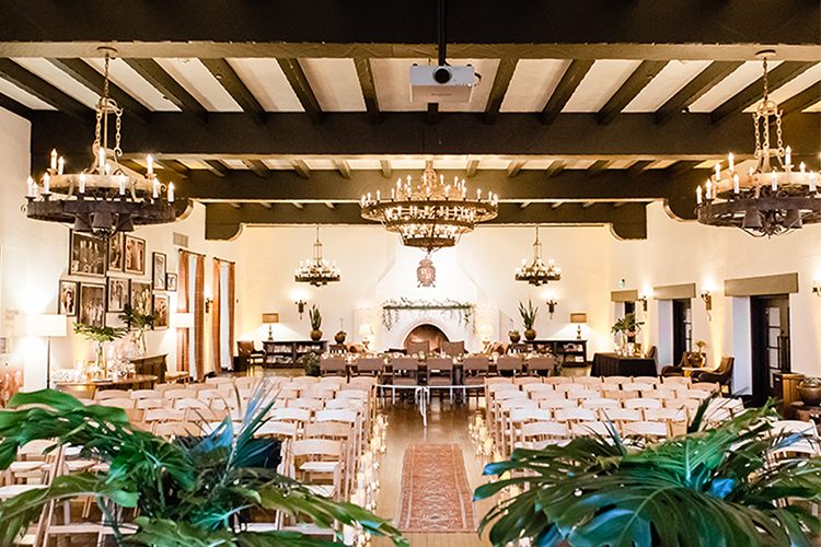 4-Indoor Seating_CheersBabe-Presidio-OfficersClubatthePresidio