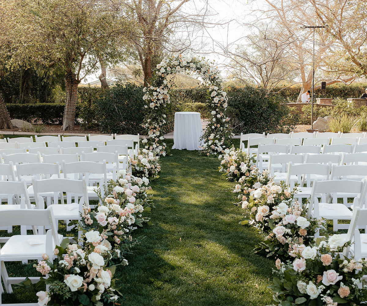 Alternate bridge ceremony at Stonebridge Manor