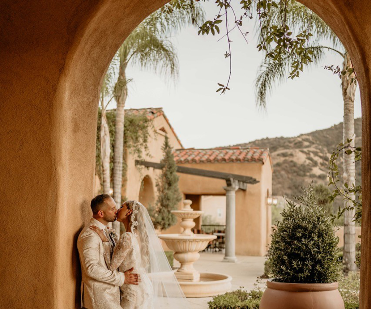 Couple at The Retreat by Wedgewood Weddings-1