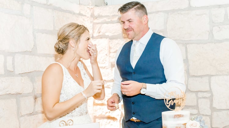 The Love Birds Share a Frosty Cake Smash Moment