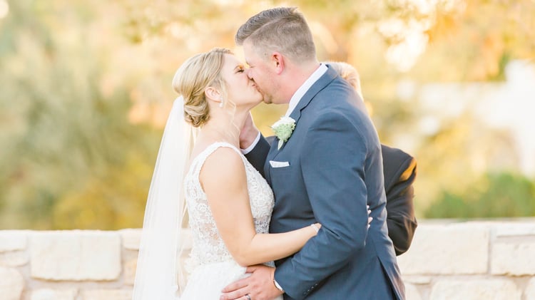 Courtney & Hunter Share Their First Kiss as Newlyweds