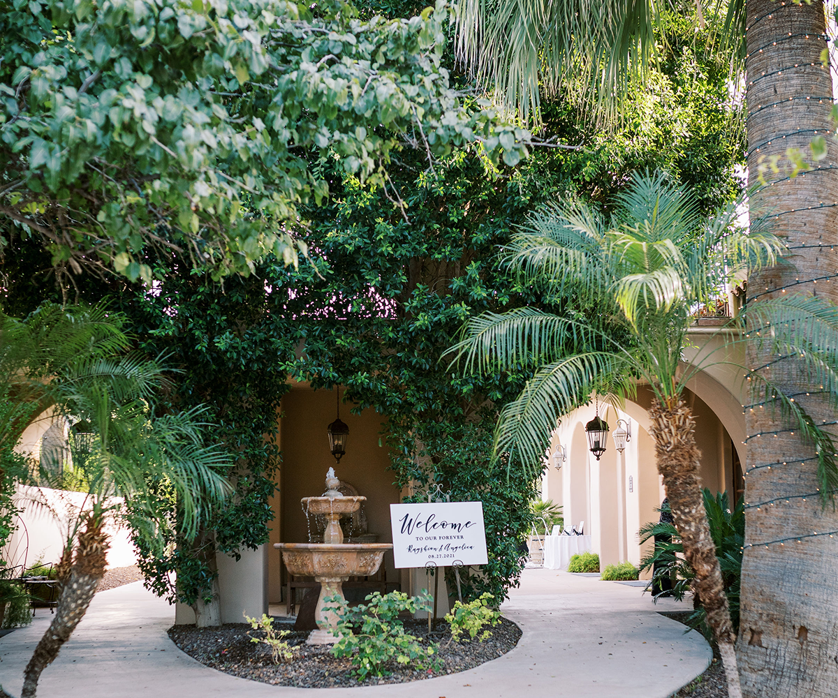 Entry way at Secret Garden with fountain