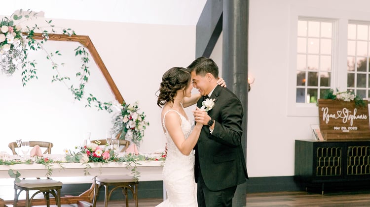 A Romantic First Dance at The Carlsbad Windmill