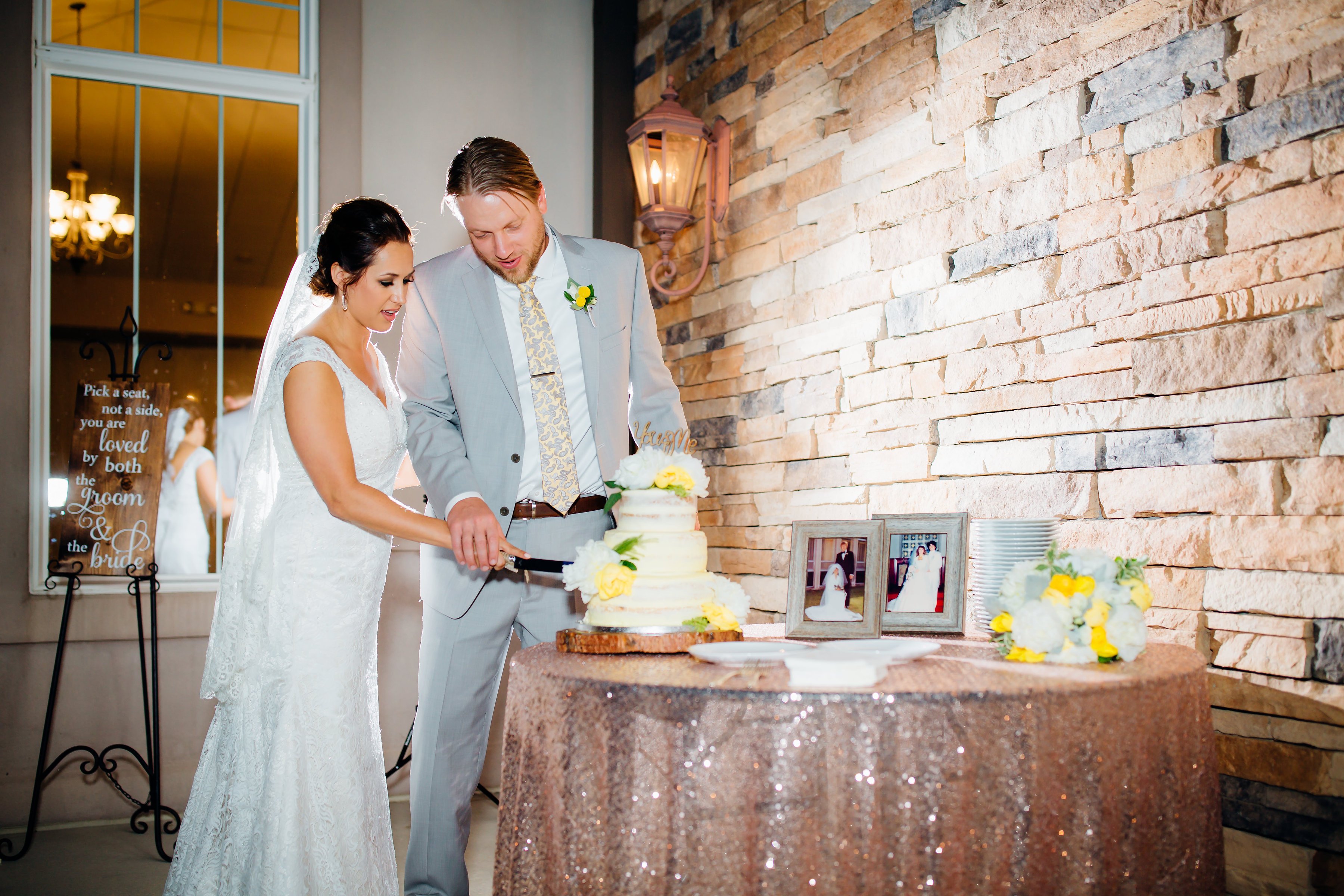 KenCaryl-CakeCutting-MaganJon-MalloryMunson-2016-WedgewoodWeddings