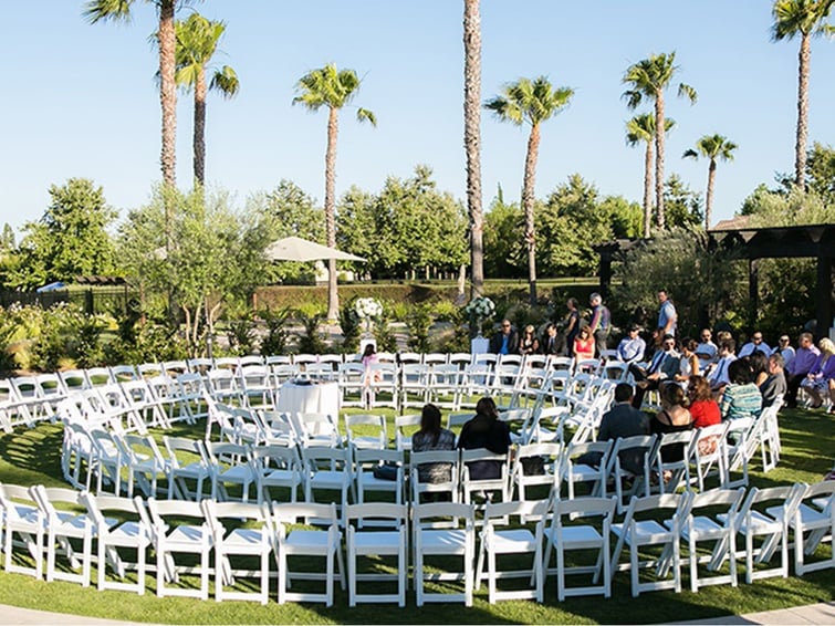 Circular Wedding Ceremony Arrangement | Aliso Viejo by Wedgewood Weddings