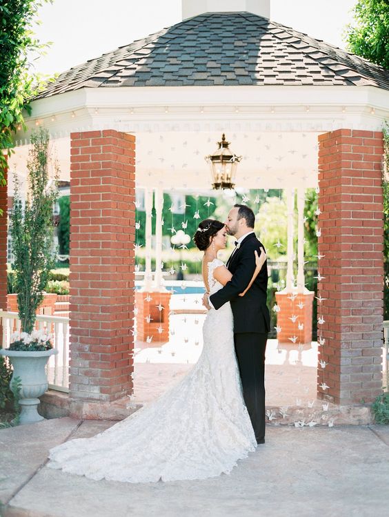 paper-crane-wedding-arbor-stonebridge-manor