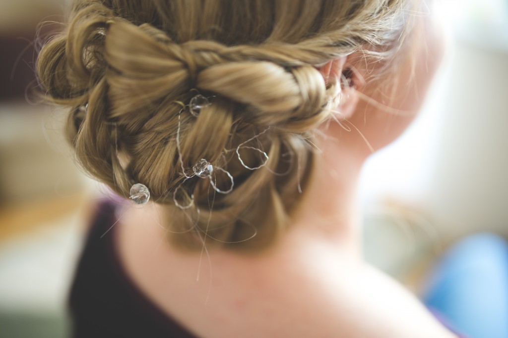 Create your gorgeous wedding hairstyle by using extensions