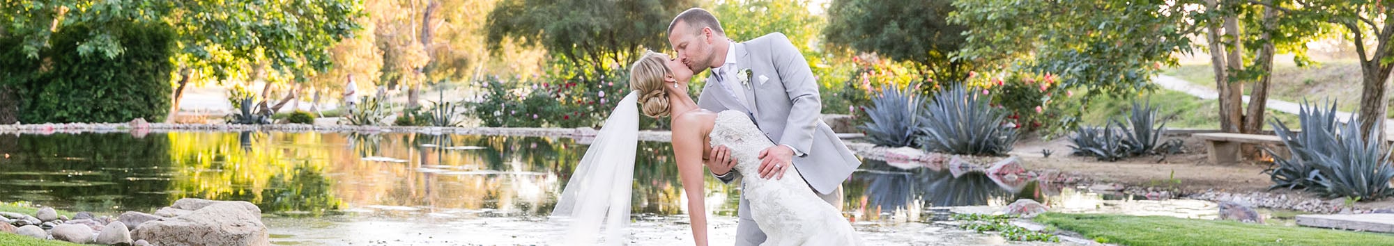 Galwa yDowns by Wedgewood Weddings
